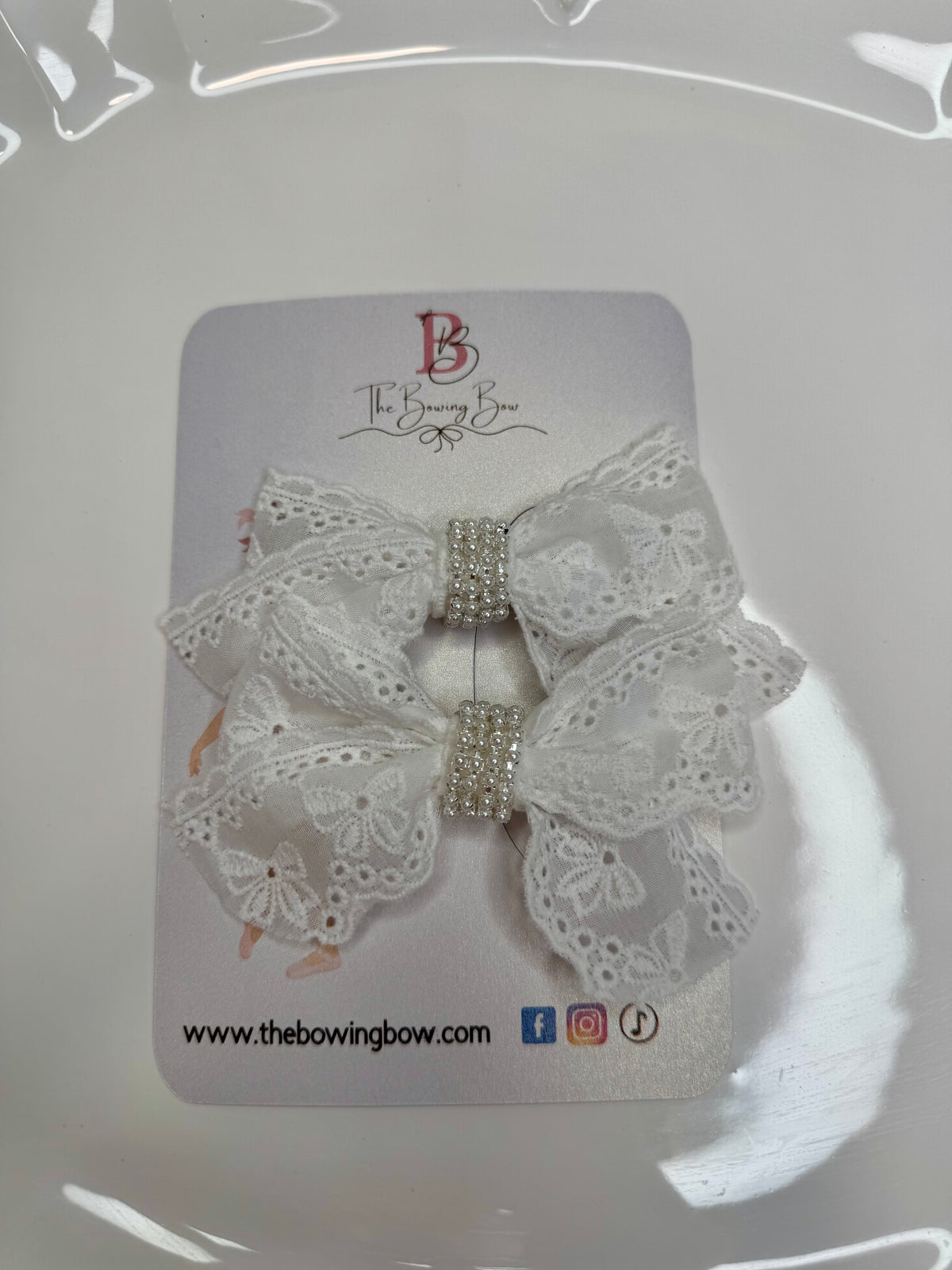 Romantic Lace with pearls by The Bowing Bow, photo 4