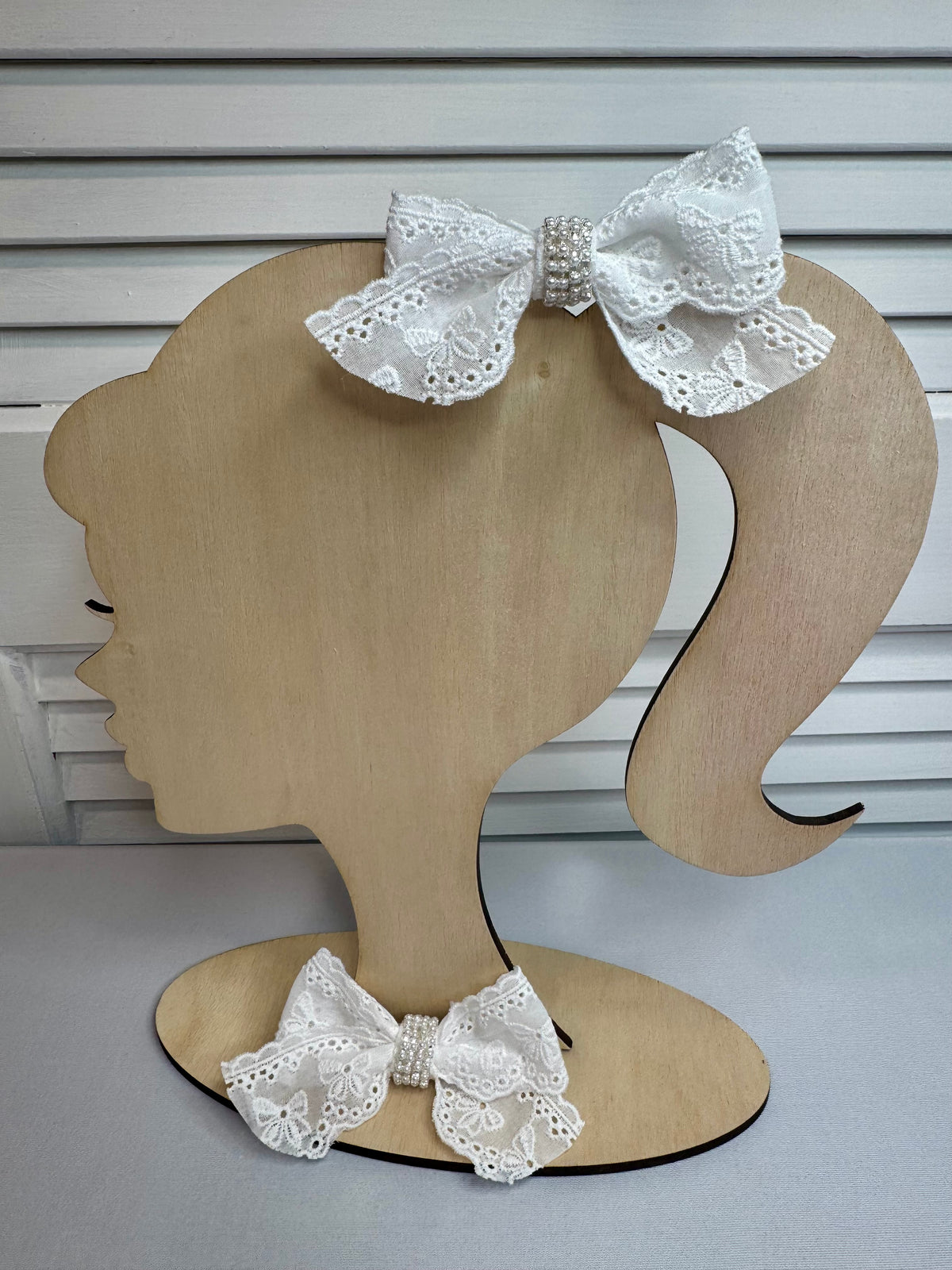 Romantic Lace with pearls by The Bowing Bow, photo 3