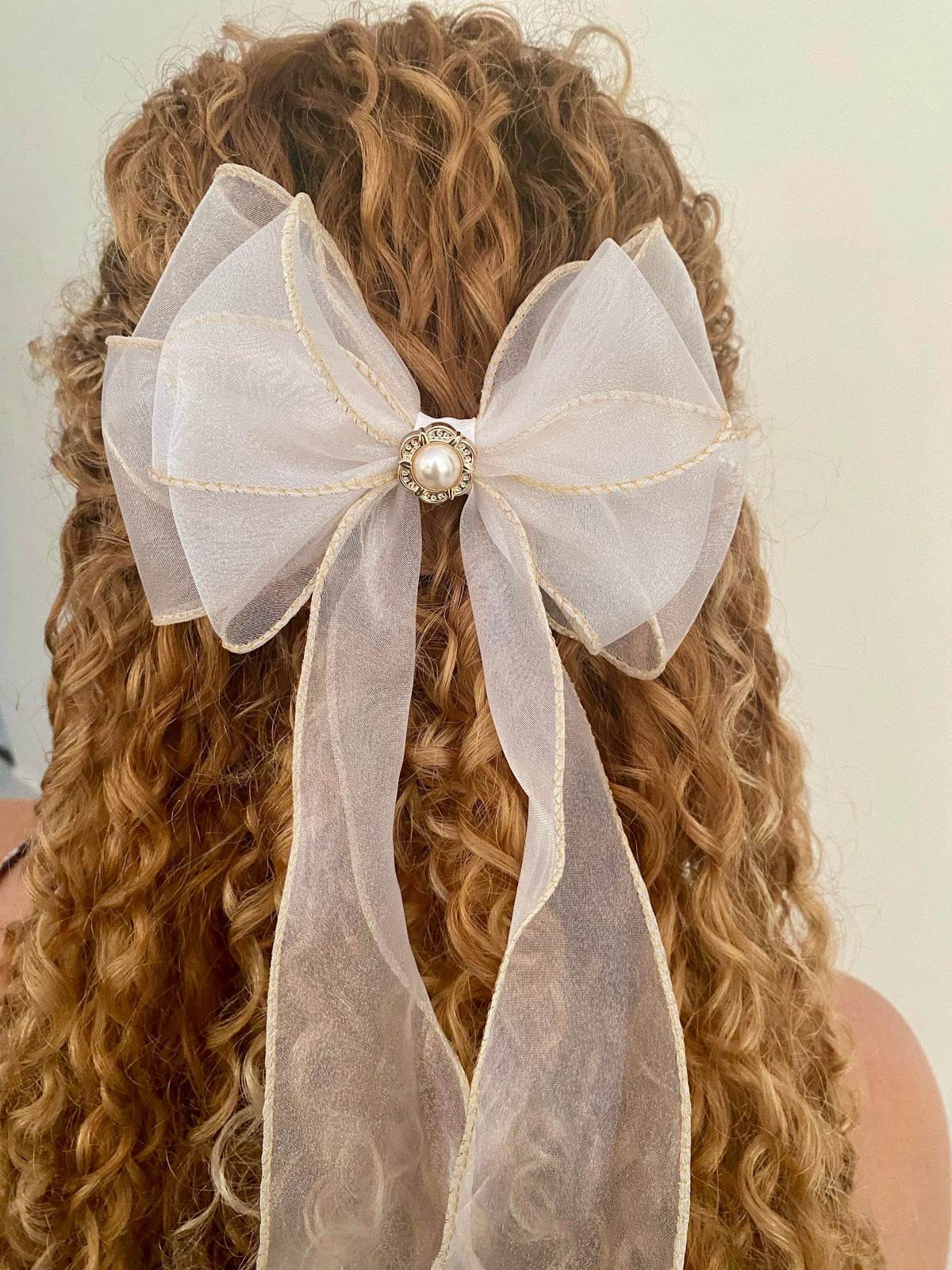 Doll Dream Hair Bow by The Bowing Bow, photo 10