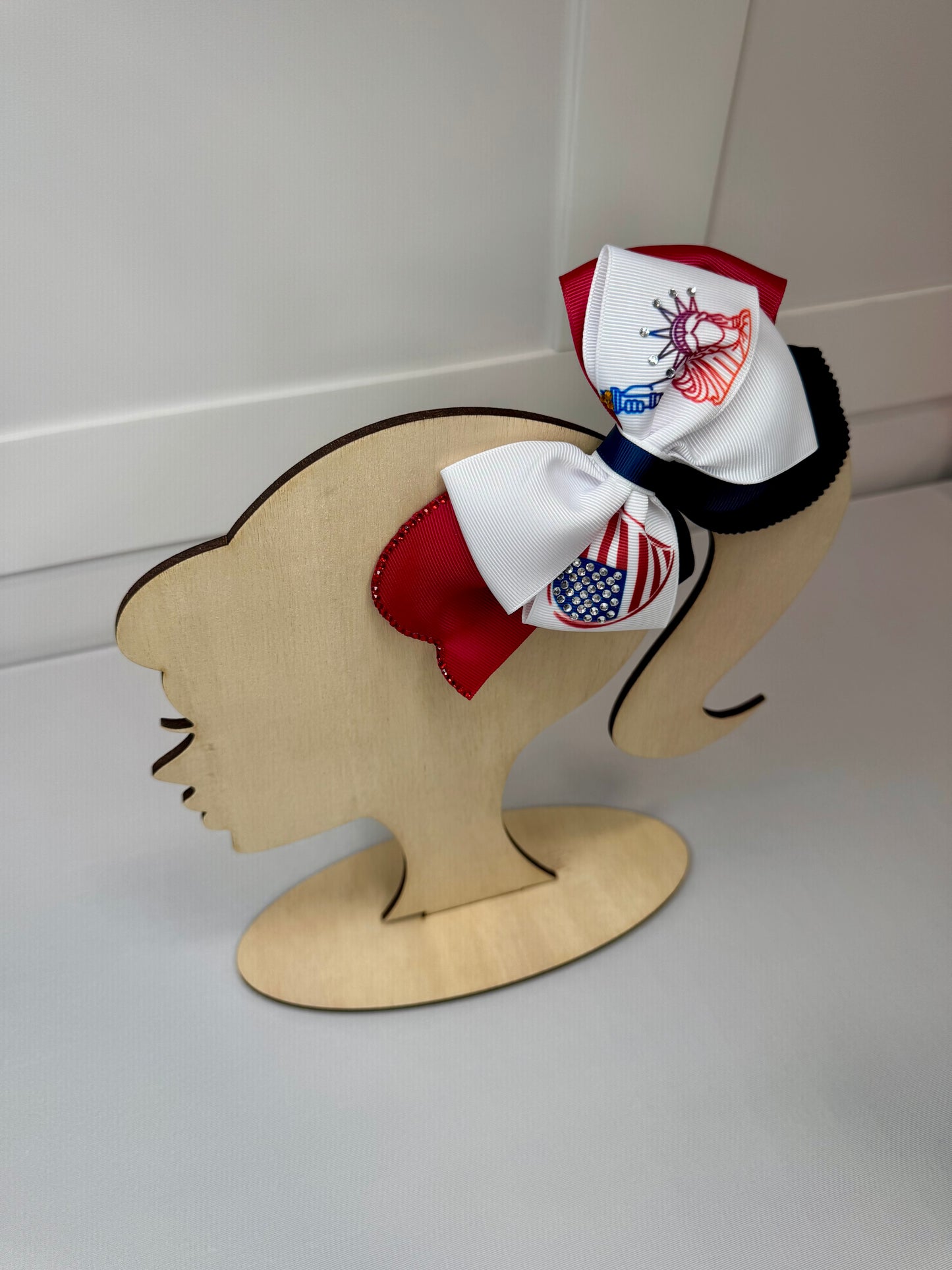 American Liberty Hair Bow by The Bowing Bow, photo 5