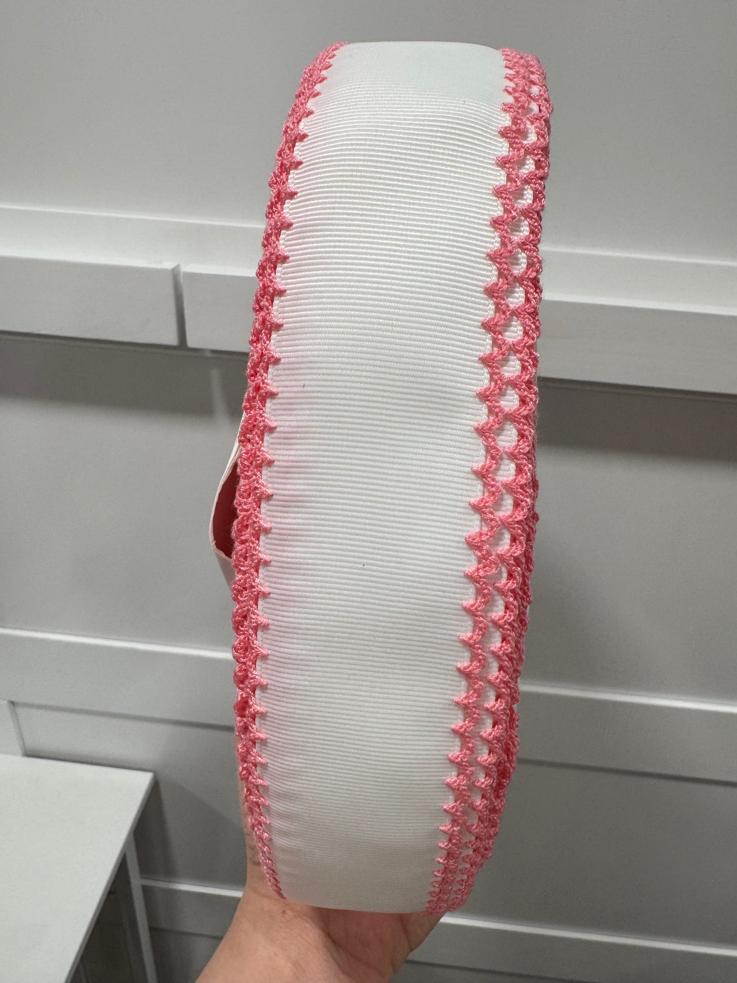 Moonstitch white / pink edge, photo 10