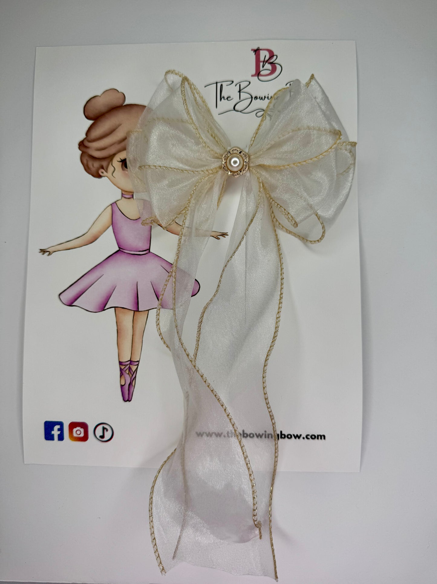 Doll Dream Hair Bow by The Bowing Bow, photo 3