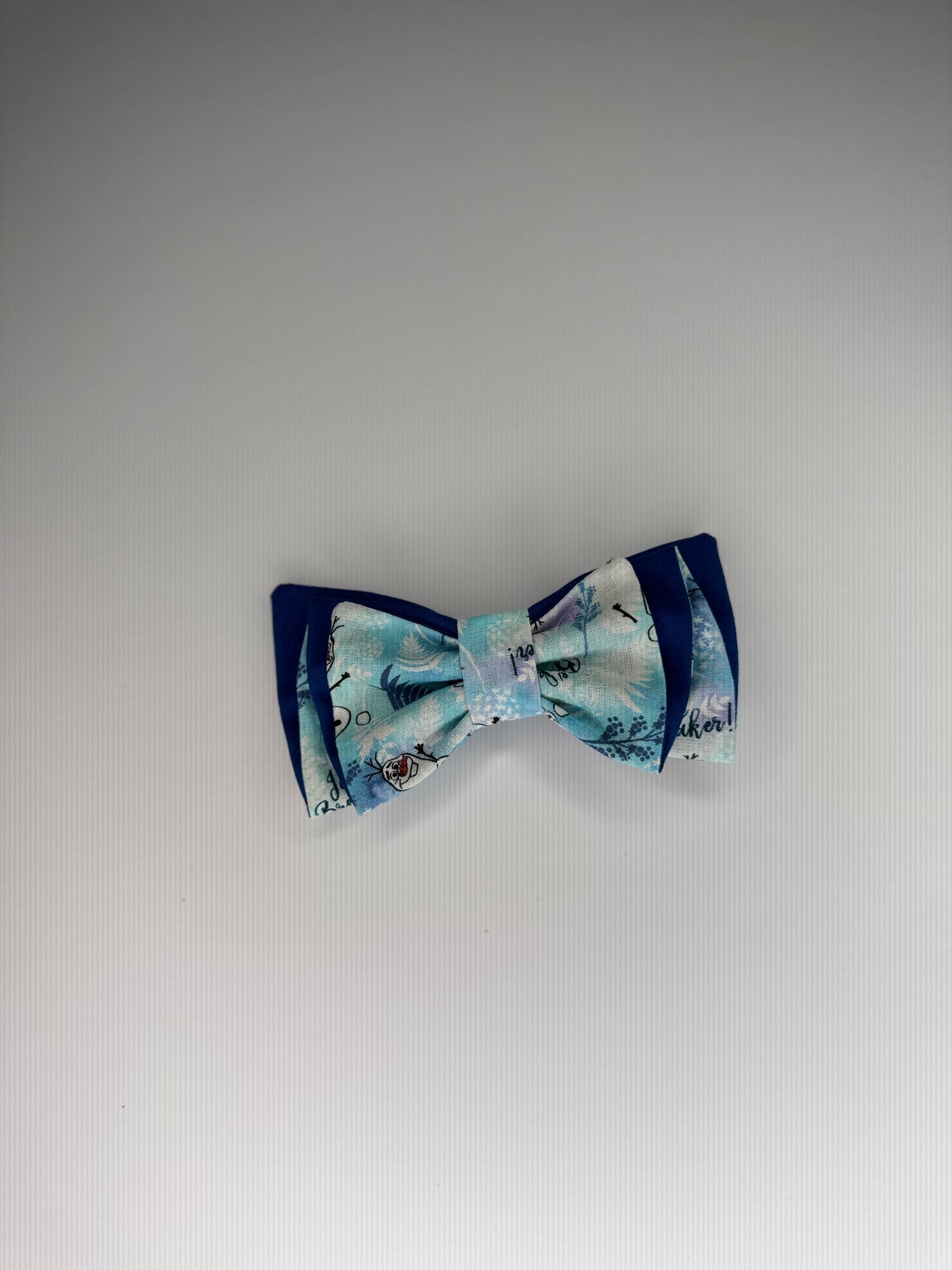 Medium Size Olaf Bow.