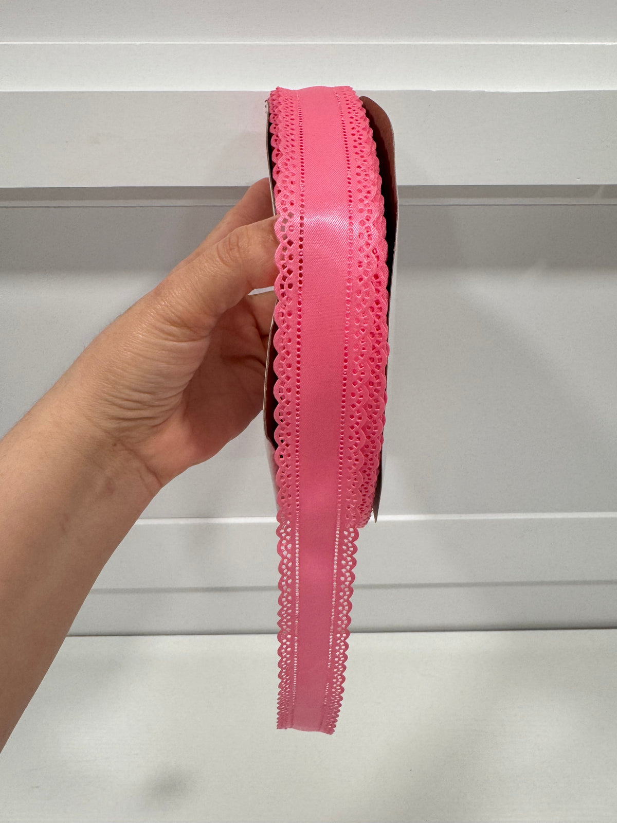 Scallop Edge 1.5 IN Satin Ribbon