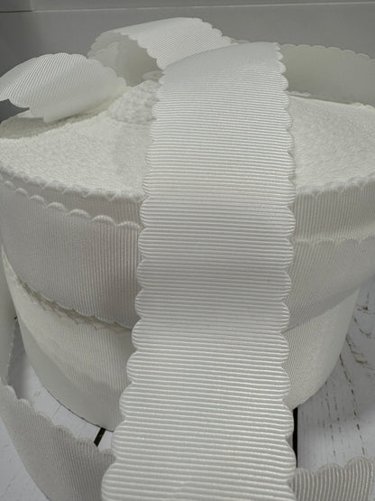 Scalloped white wavy edge ribbon