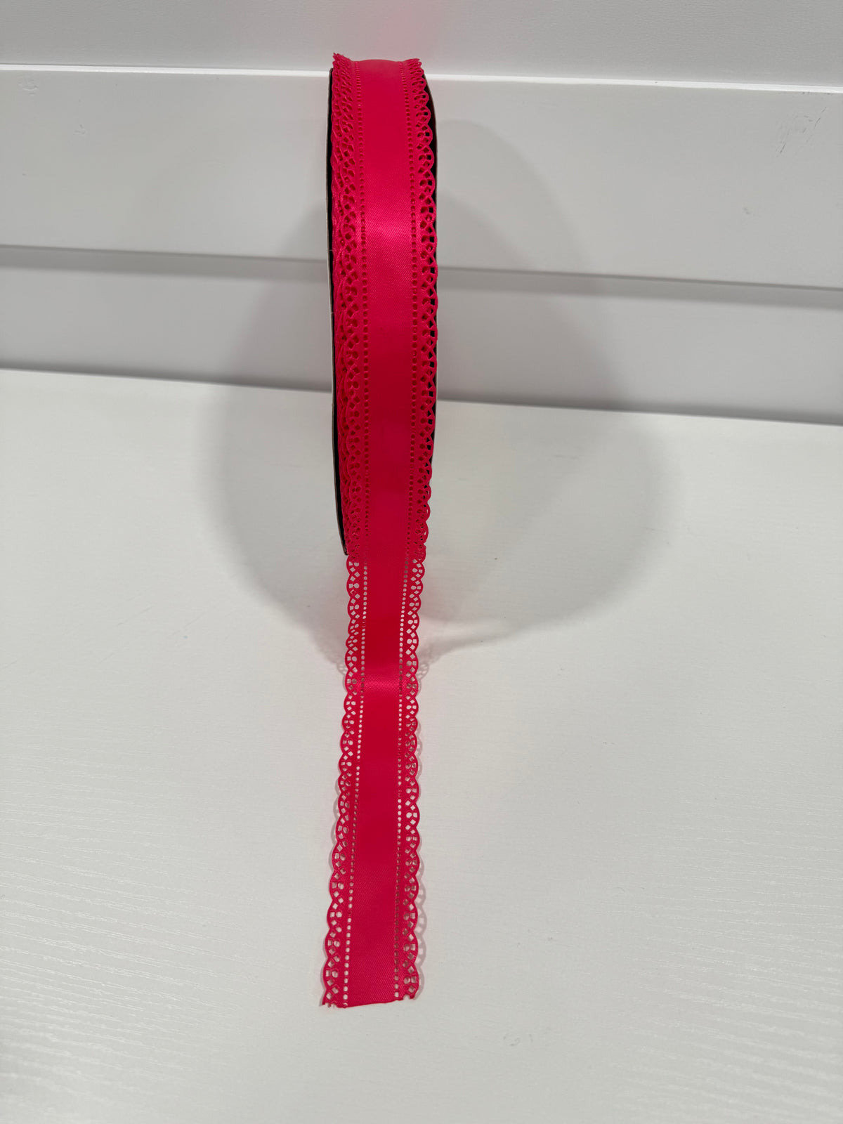 Scallop Edge 1.5 IN Satin Ribbon