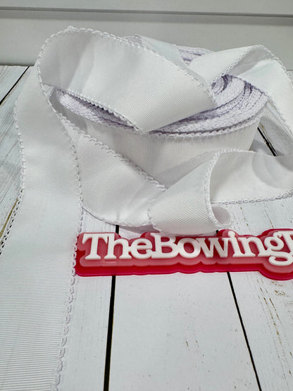 White moonstitch with white edge