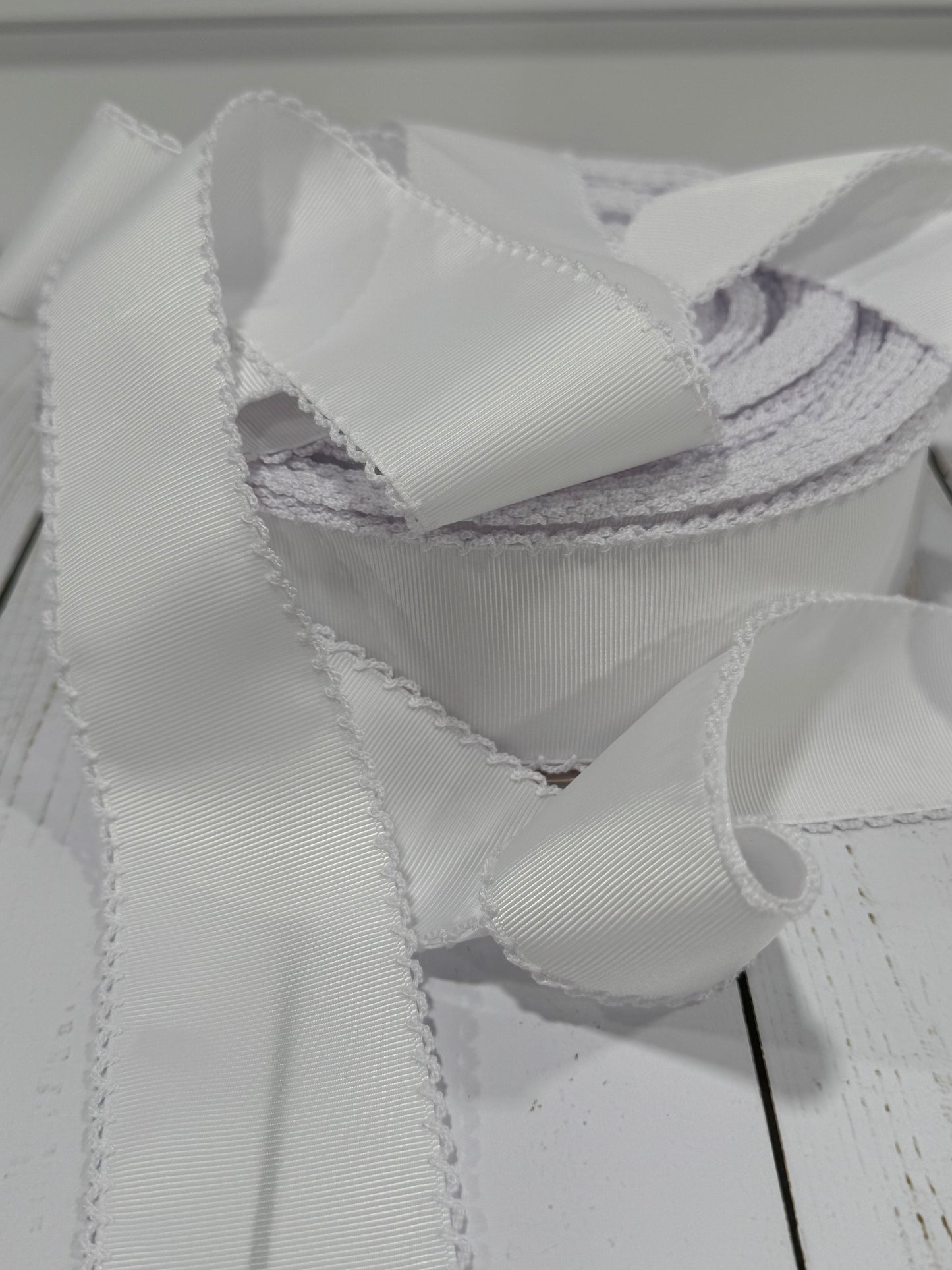 White moonstitch with white edge