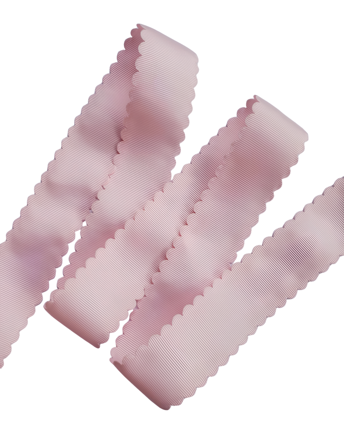 Scalloped pink wavy Edge