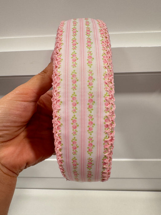 Moonstitch Printed Ribbon (READ DESCRIPTION)1.5 IN  Vintage Roses with #117 Edge.