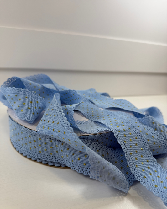 Scalloped edge french Blue (332)