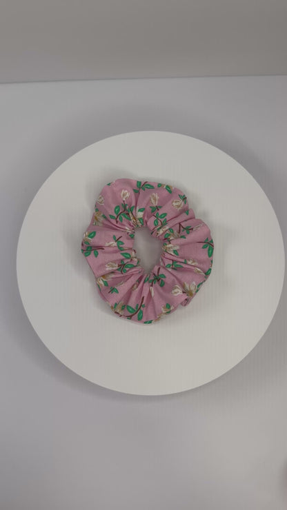 Mencha Scrunchie