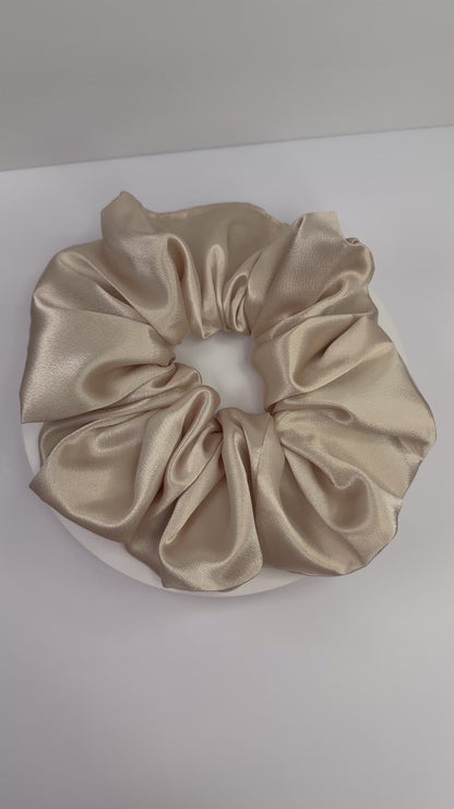 Caramel Latte Scrunchie