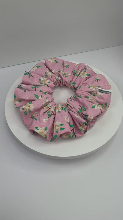 Mencha Scrunchie
