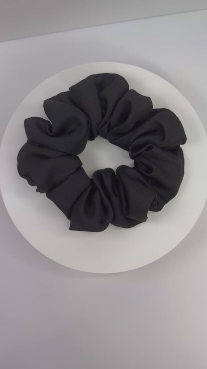 Nicky Scrunchie
